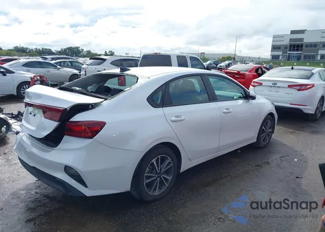 2023 Kia Forte Lxs z USA, uszkodzony, nr VIN 3KPF24AD5PE650070